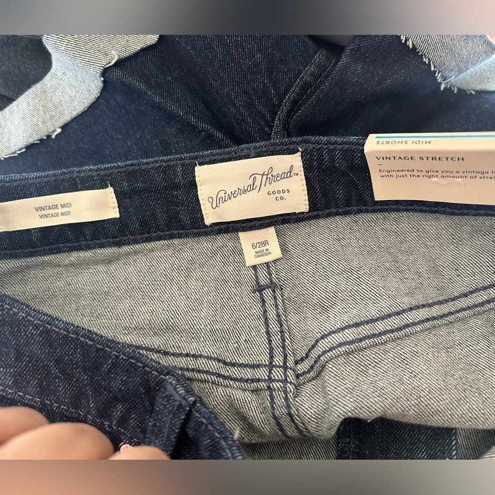 🆕 Universal Thread Shorts Womens 6/28R Blue Vintage Midi Cut-Off Stretch Denim - Picture 3 of 8